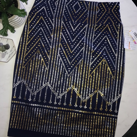 LuLaRoe Dresses & Skirts - LulaRoe Cassie Skirt